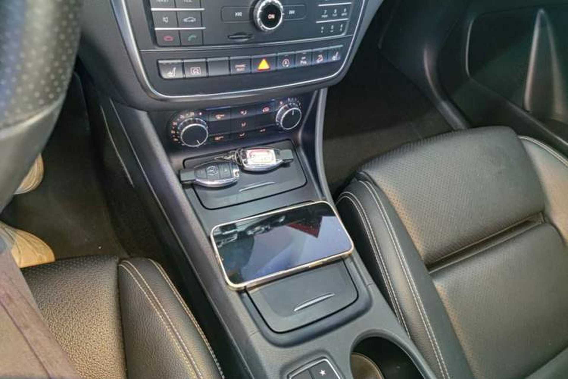 Used Mercedes-Benz GLA 2016 GLA 220 4MATIC Fashion Edition Gear Lever