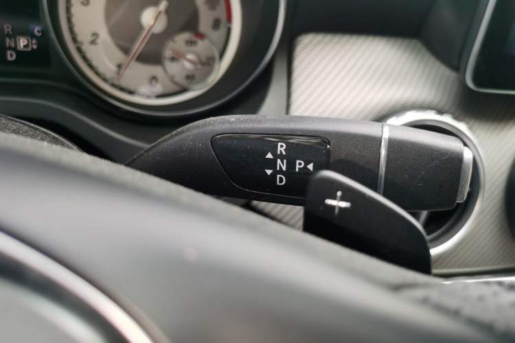 Used Mercedes-Benz GLA 2016 GLA 200 Blue Edition Gear Lever