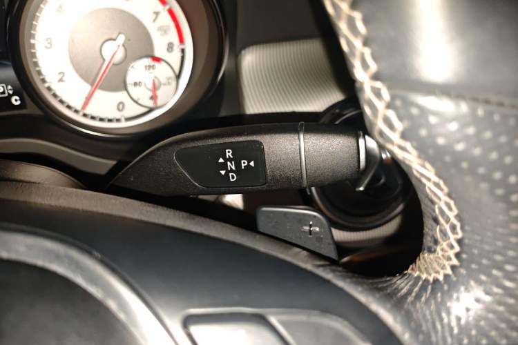 Used Mercedes-Benz GLA 2016 GLA 200 Fashion Model Gear Lever