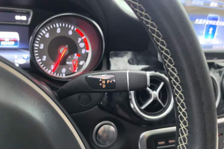 Used Mercedes-Benz GLA 2016 GLA 200 Fashion Model Gear Lever