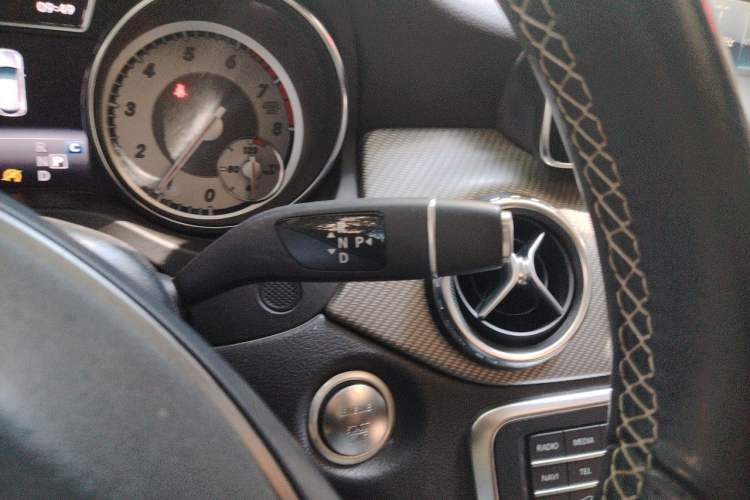Used Mercedes-Benz GLA 2016 GLA 200 Sport Edition Gear Lever