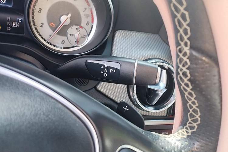 Used Mercedes-Benz GLA 2016 GLA 200 Fashion Model Gear Lever