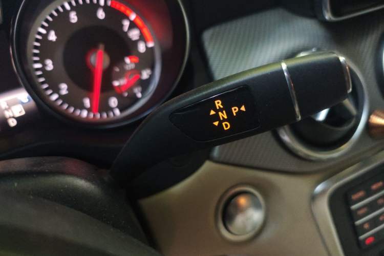 Used Mercedes-Benz GLA 2016 GLA 200 Sport Edition Gear Lever
