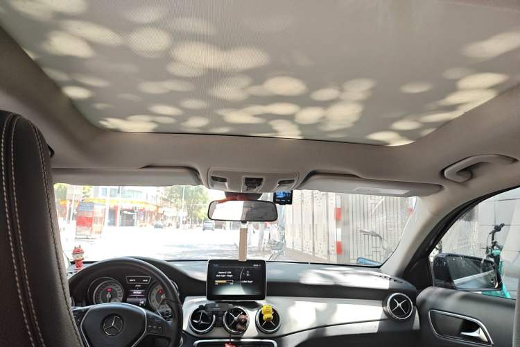 Used Mercedes-Benz GLA 2016 GLA 220 4MATIC Fashion Edition Headliner