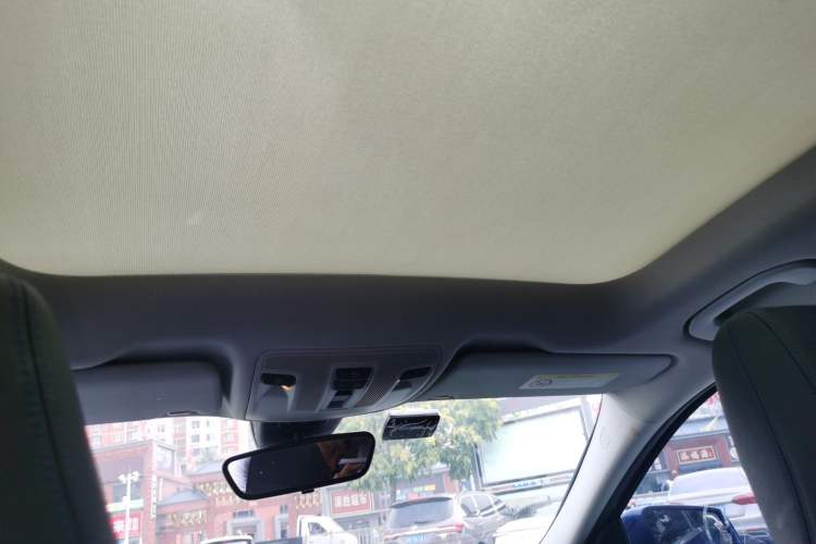 Used Mercedes-Benz GLA 2016 GLA 200 Blue Edition Headliner