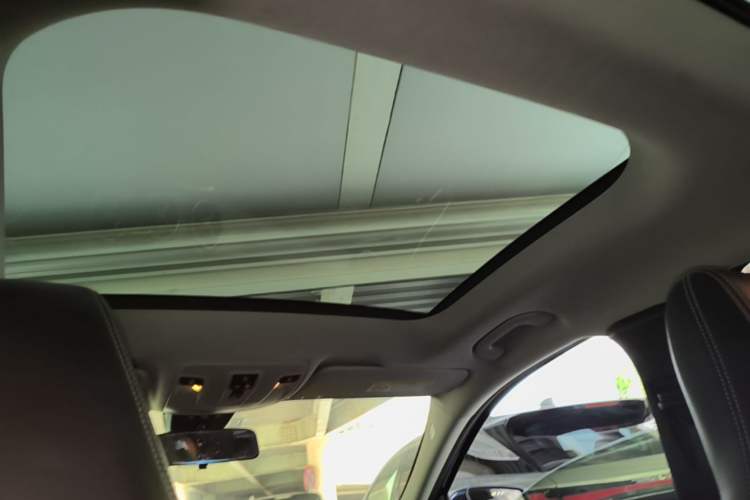 Used Mercedes-Benz GLA 2016 GLA 220 4MATIC Fashion Edition Headliner