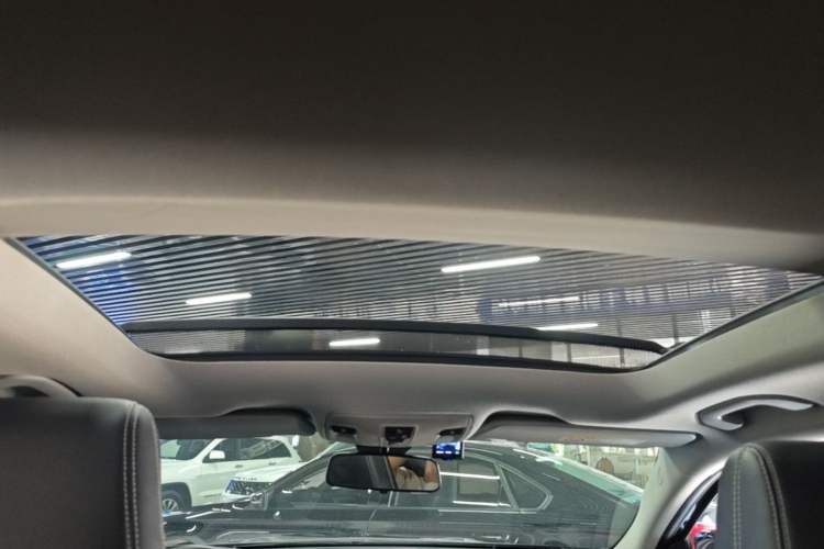 Used Mercedes-Benz GLA 2016 GLA 220 4MATIC Fashion Edition Headliner