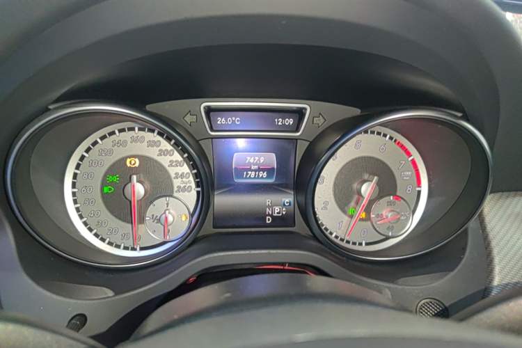 Used Mercedes-Benz GLA 2016 GLA 220 4MATIC Fashion Edition Instrument Cluster