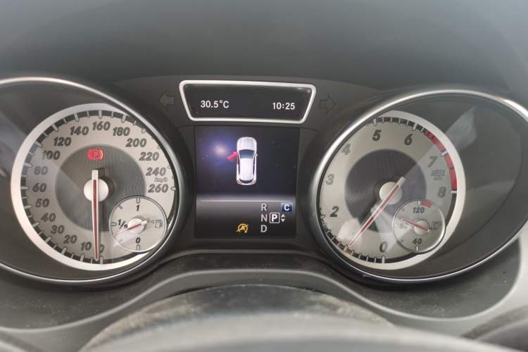 Used Mercedes-Benz GLA 2016 GLA 200 Blue Edition Instrument Cluster