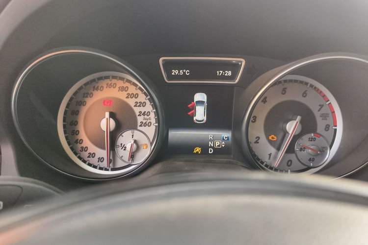 Used Mercedes-Benz GLA 2016 GLA 200 Fashion Model Instrument Cluster