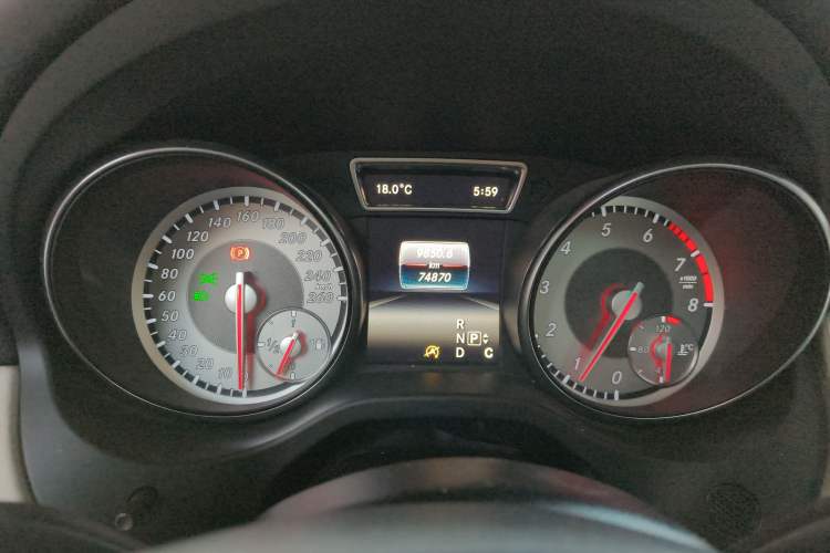Used Mercedes-Benz GLA 2016 GLA 220 4MATIC Fashion Edition Instrument Cluster