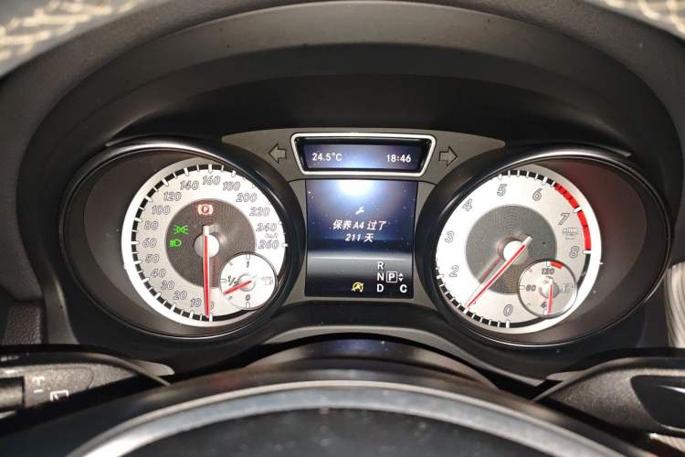 Used Mercedes-Benz GLA 2016 GLA 200 Fashion Model Instrument Cluster