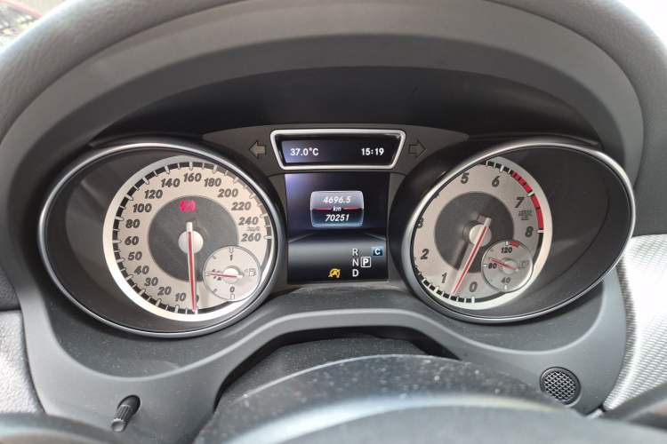 Used Mercedes-Benz GLA 2016 GLA 200 Fashion Model Instrument Cluster