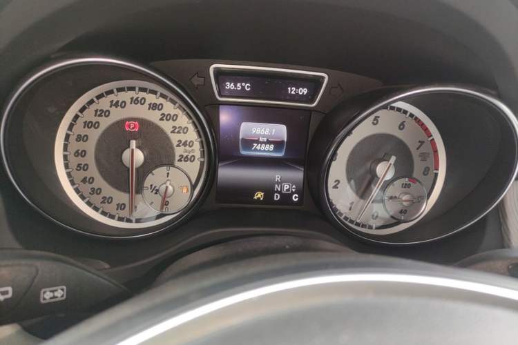 Used Mercedes-Benz GLA 2016 GLA 220 4MATIC Fashion Edition Instrument Cluster