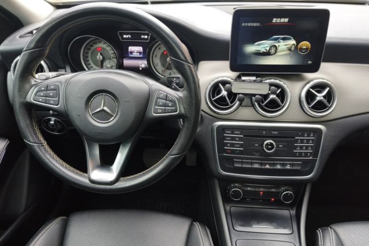 Used Mercedes-Benz GLA 2016 GLA 200 Fashion Model Interior 2