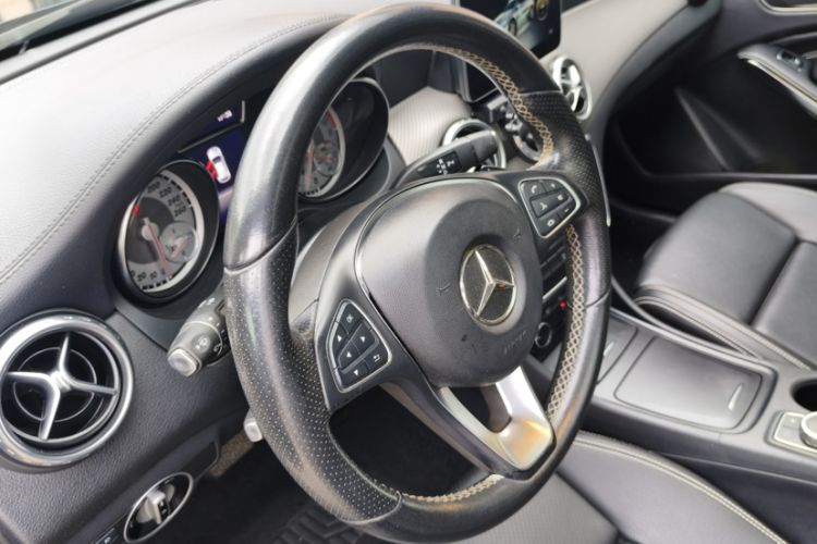 Used Mercedes-Benz GLA 2016 GLA 200 Fashion Model Interior 3