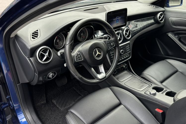 Used Mercedes-Benz GLA 2016 GLA 200 Fashion Model Interior 3