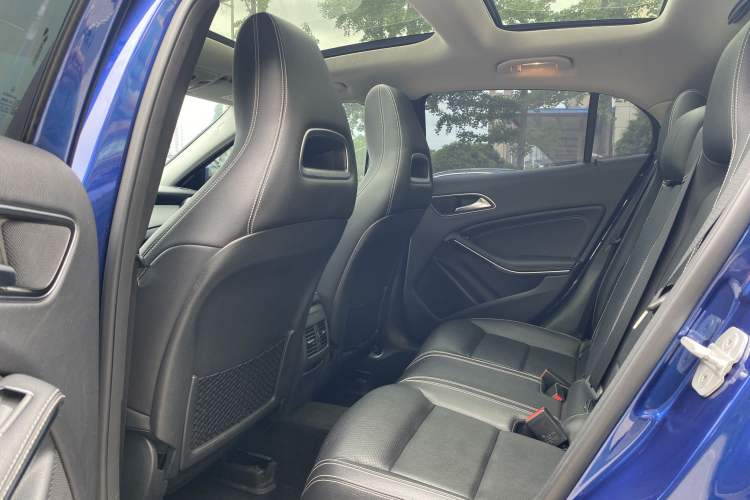 Used Mercedes-Benz GLA 2016 GLA 200 Sport Edition Interior 3