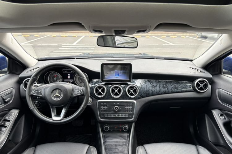 Used Mercedes-Benz GLA 2016 GLA 200 Fashion Model Interior 6