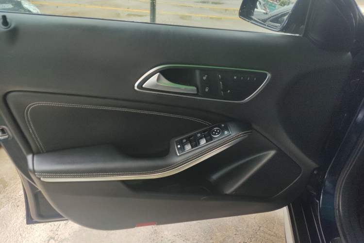 Used Mercedes-Benz GLA 2016 GLA 200 Sport Edition Left Front Door Interior