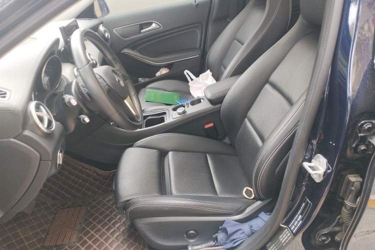 Used Mercedes-Benz GLA 2016 GLA 200 Fashion Model Left Front Seat