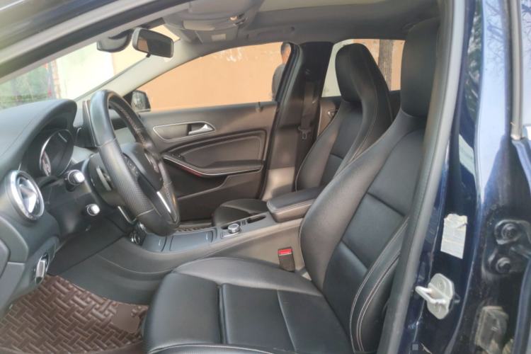 Used Mercedes-Benz GLA 2016 GLA 200 Fashion Model Left Front Seat