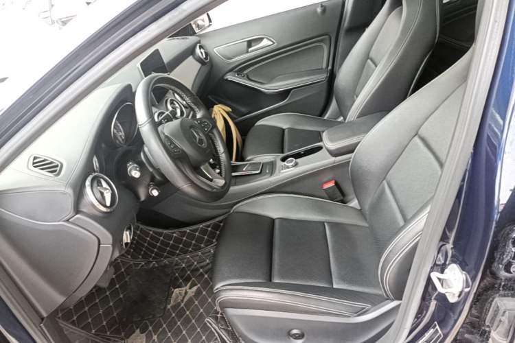 Used Mercedes-Benz GLA 2016 GLA 200 Fashion Model Left Front Seat