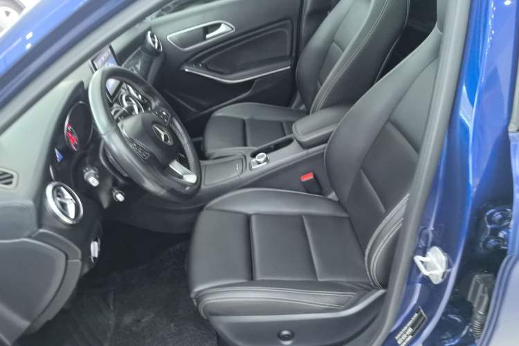 Used Mercedes-Benz GLA 2016 GLA 200 Fashion Model Left Front Seat