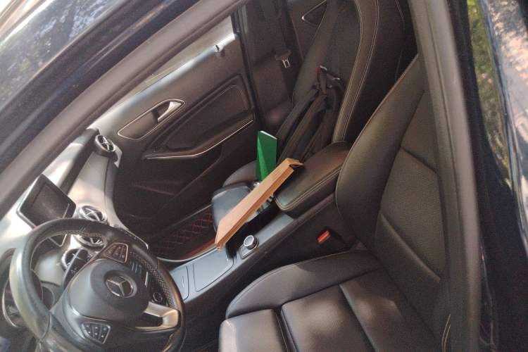 Used Mercedes-Benz GLA 2016 GLA 200 Sport Edition Left Front Seat