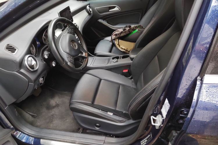 Used Mercedes-Benz GLA 2016 GLA 200 Fashion Model Left Front Seat