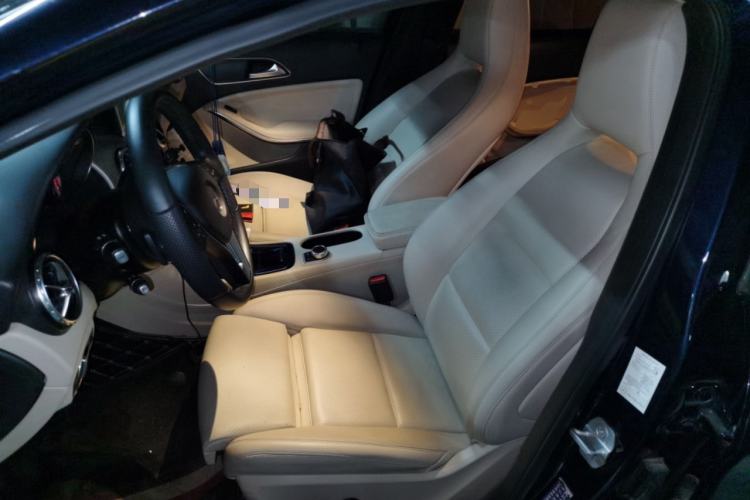 Used Mercedes-Benz GLA 2016 GLA 200 Sport Edition Left Front Seat