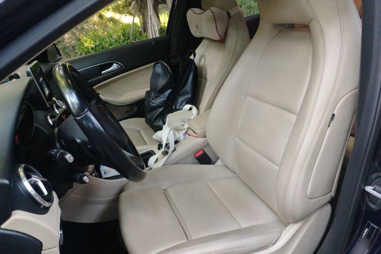 Used Mercedes-Benz GLA 2016 GLA 200 Sport Edition Left Front Seat