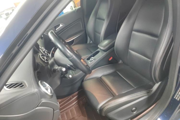 Used Mercedes-Benz GLA 2016 GLA 220 4MATIC Fashion Edition Left Front Seat