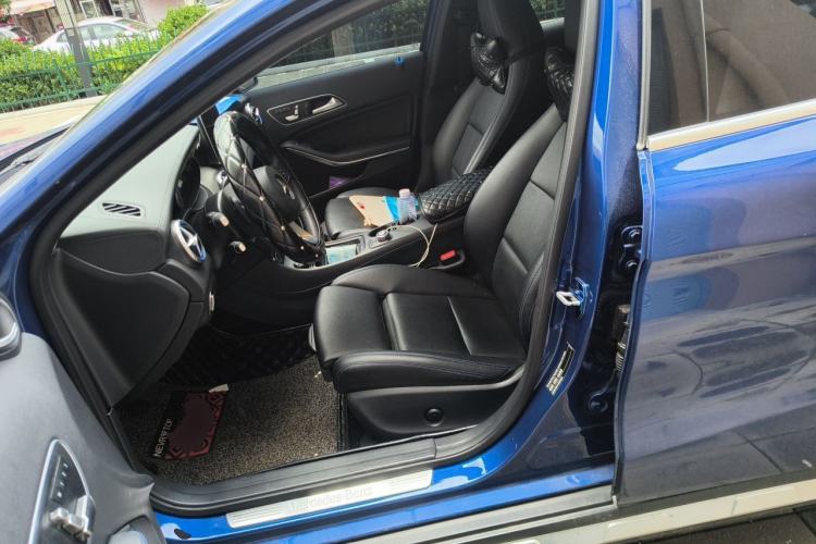 Used Mercedes-Benz GLA 2016 GLA 200 Blue Edition Left Front Seat