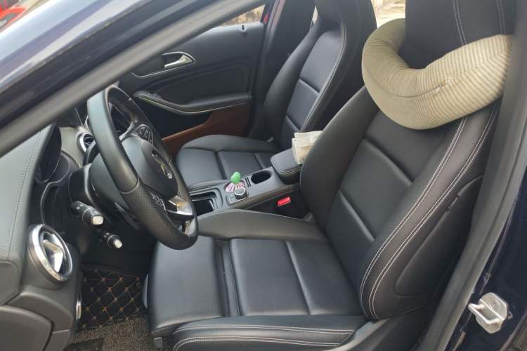 Used Mercedes-Benz GLA 2016 GLA 200 Fashion Model Left Front Seat