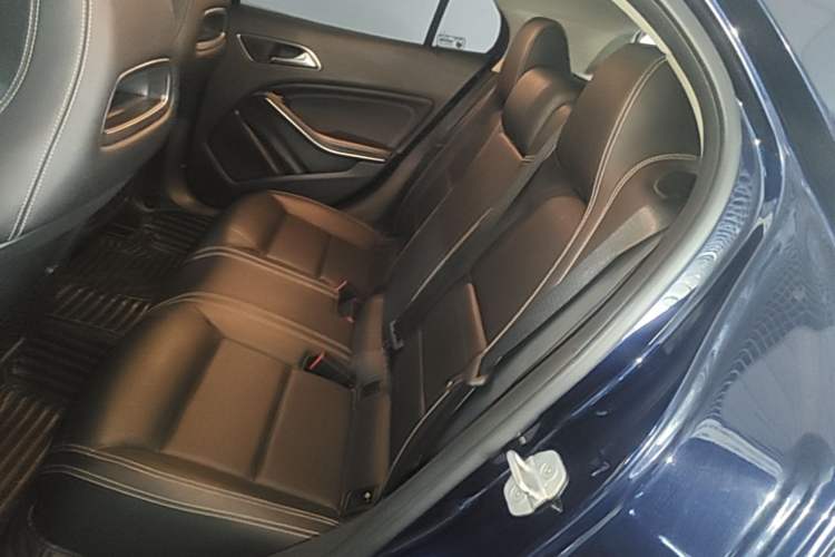 Used Mercedes-Benz GLA 2016 GLA 220 4MATIC Fashion Edition Left Rear Seat