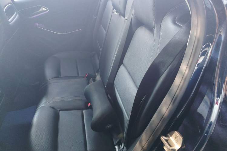 Used Mercedes-Benz GLA 2016 GLA 220 4MATIC Fashion Edition Left Rear Seat