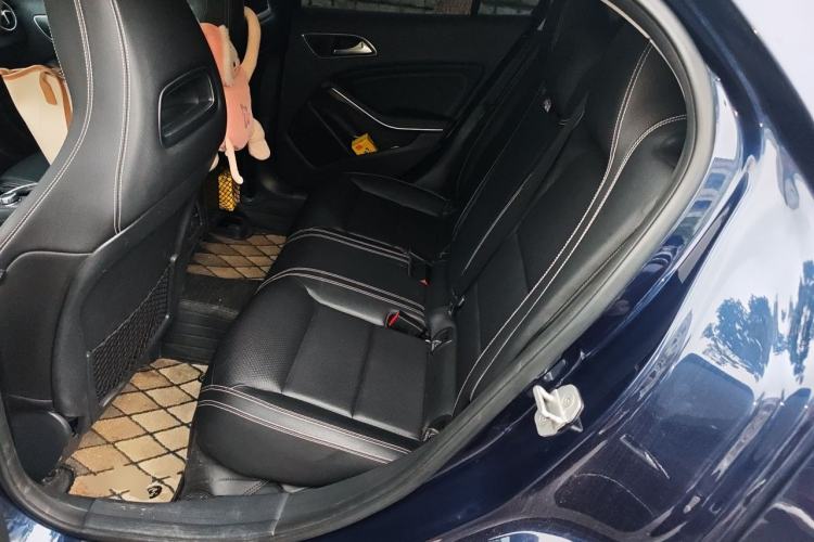 Used Mercedes-Benz GLA 2016 GLA 200 Fashion Model Left Rear Seat