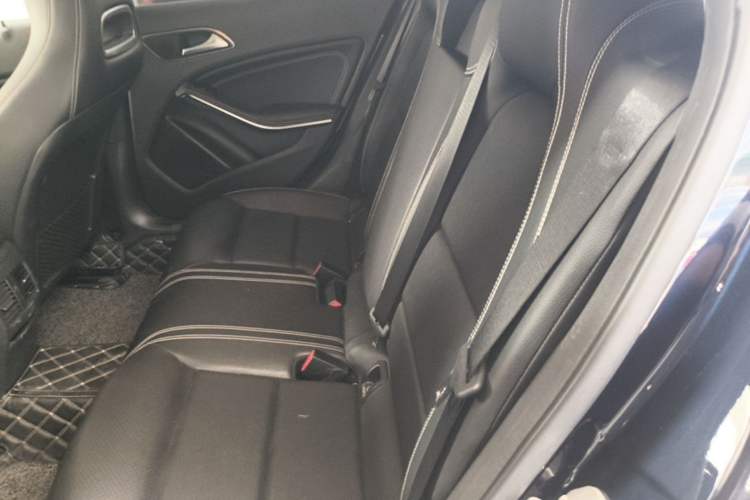 Used Mercedes-Benz GLA 2016 GLA 200 Sport Edition Left Rear Seat