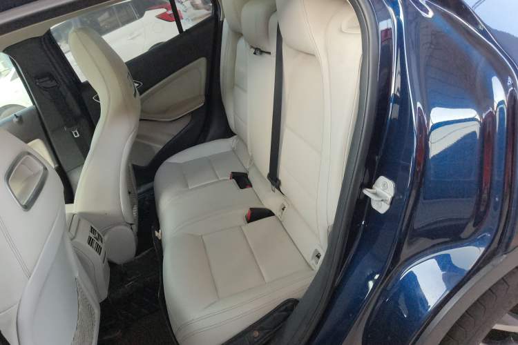 Used Mercedes-Benz GLA 2016 GLA 220 4MATIC Fashion Edition Left Rear Seat