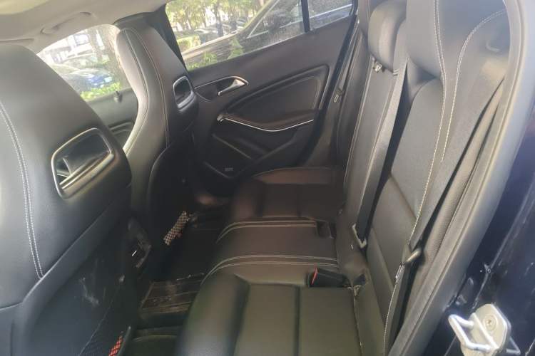Used Mercedes-Benz GLA 2016 GLA 200 Fashion Model Left Rear Seat
