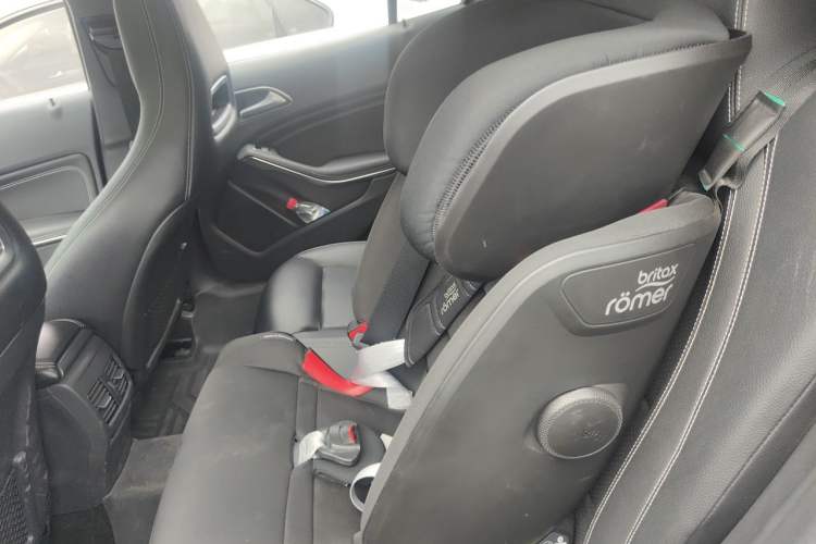 Used Mercedes-Benz GLA 2016 GLA 220 4MATIC Fashion Edition Left Rear Seat