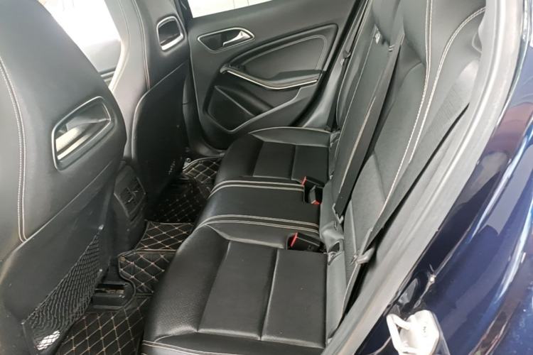 Used Mercedes-Benz GLA 2016 GLA 200 Fashion Model Left Rear Seat