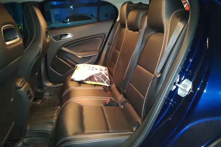 Used Mercedes-Benz GLA 2016 GLA 200 Fashion Model Left Rear Seat