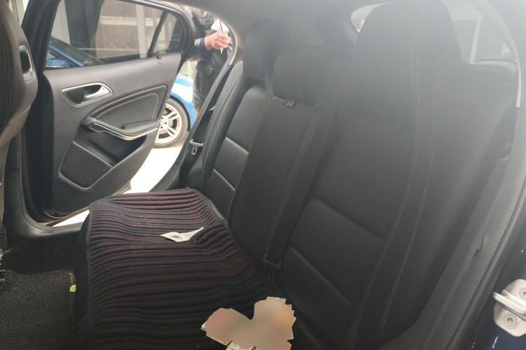 Used Mercedes-Benz GLA 2016 GLA 200 Fashion Model Left Rear Seat