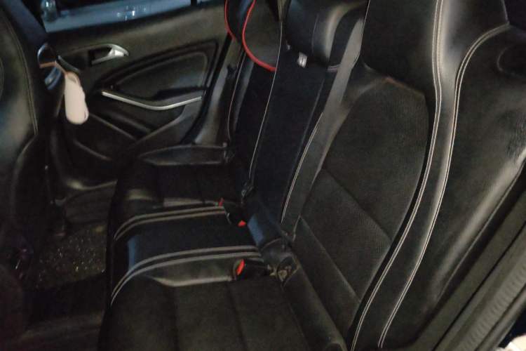 Used Mercedes-Benz GLA 2016 GLA 200 Sport Edition Left Rear Seat