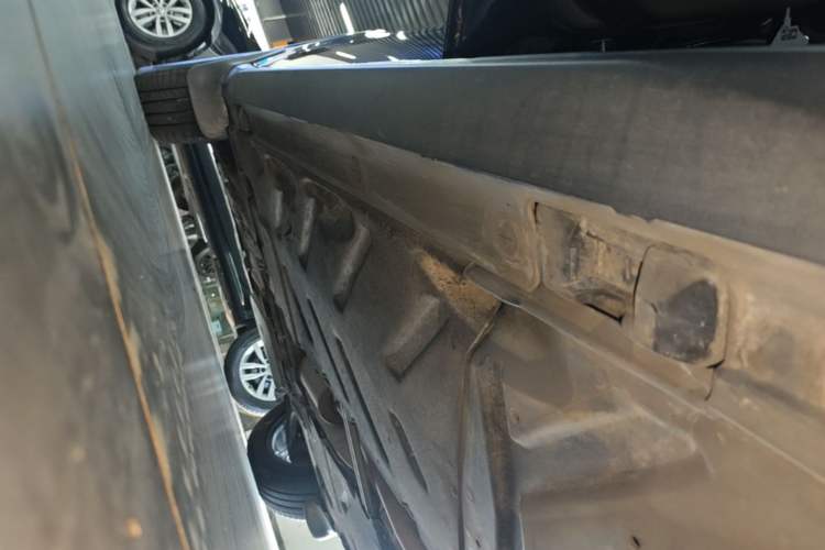 Used Mercedes-Benz GLA 2016 GLA 220 4MATIC Fashion Edition Left Side Sill