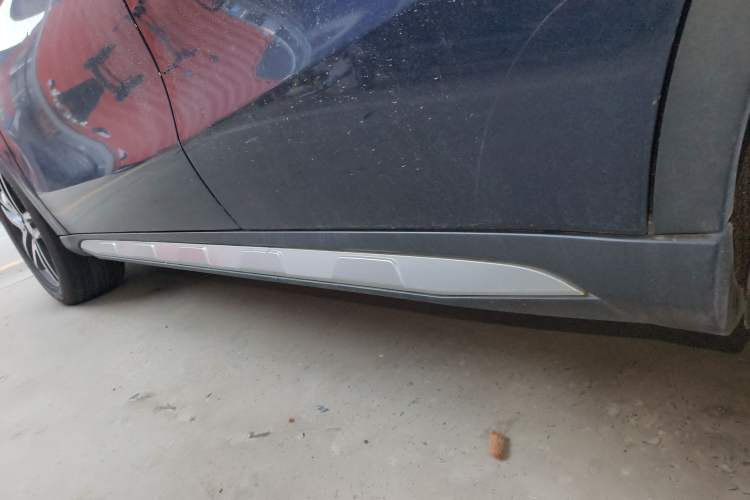 Used Mercedes-Benz GLA 2016 GLA 220 4MATIC Fashion Edition Left Side Sill
