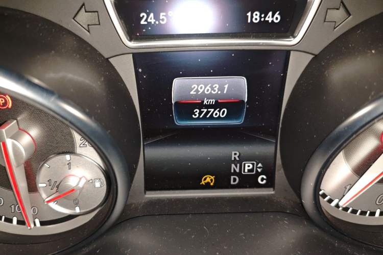Used Mercedes-Benz GLA 2016 GLA 200 Fashion Model Odometer Close Up
