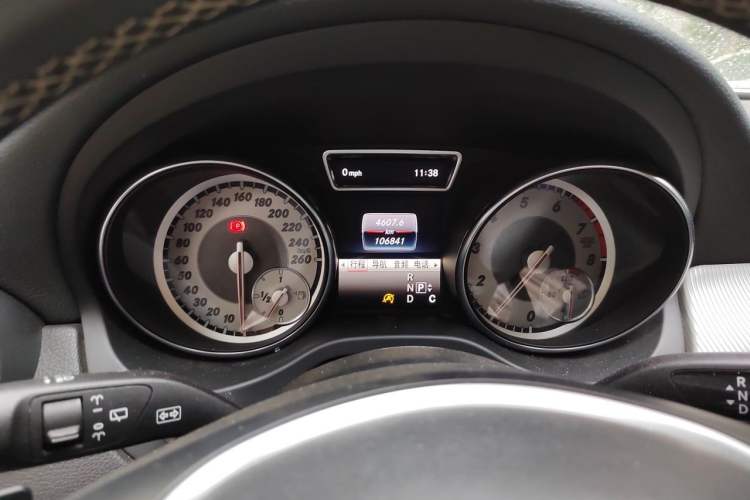 Used Mercedes-Benz GLA 2016 GLA 200 Fashion Model Odometer Close Up